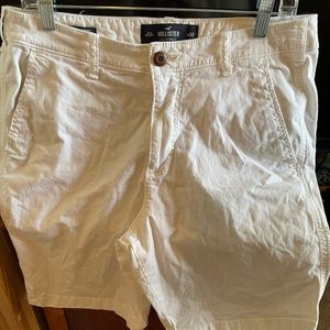 Hollister EUC Men’s White Shorts
